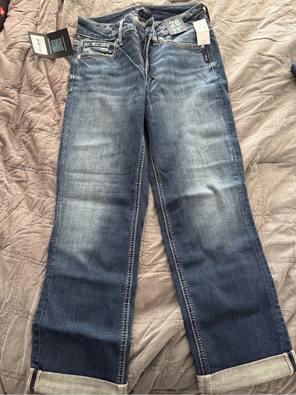 Silver Jeans Women's Dark Blue Cropped Straight Ankle Jeans